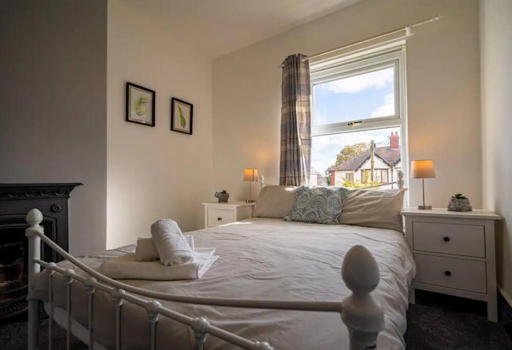 Spacious Town House Lytham St Annes Ngoại thất bức ảnh